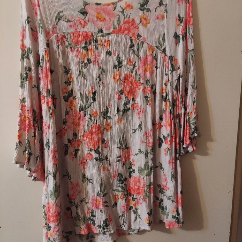 Plus size floral top